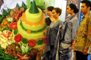  Tumpeng & Batik Akan Tampil di Pameran Pariwisata Terbesar Dunia