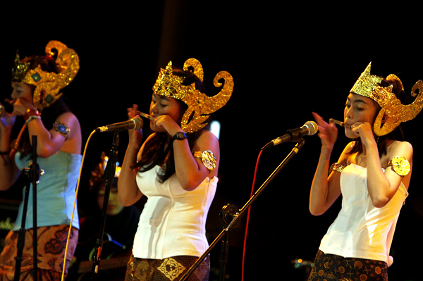  FOTO: SMA Plus Muthahhari Gelar Festival Kreasi Musik Sunda 2013