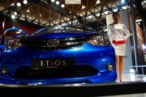  TOYOTA ETIOS: Resmi Meluncur, Siap Saingi Honda Brio, Mitsubishi Mirage &amp; Nissan March