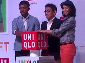  SHERINA & RIO DEWANTO Jadi Brand Ambassador UNICLO