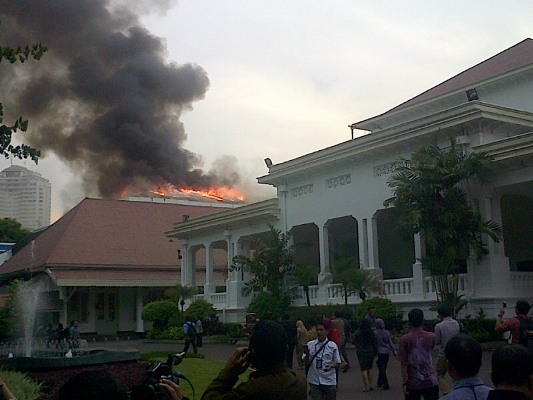  Gedung Setneg di Istana Negara Terbakar