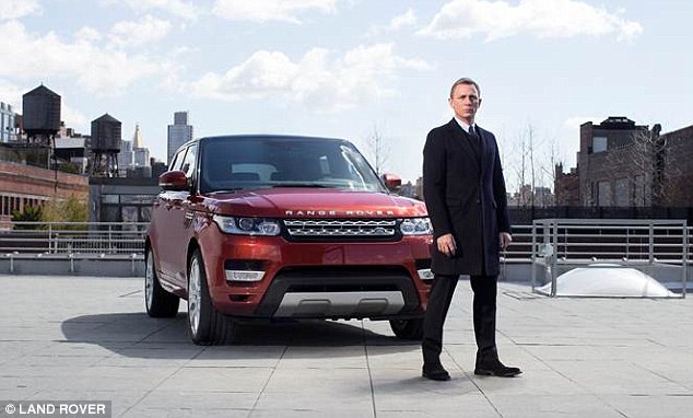  DANIEL CRAIG: Syuting Nyetir All-New Range Rover, Jalanan di New York Macet