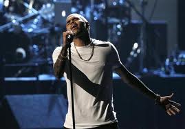  Chris Brown Katakan Sudah Putus dengan Rihanna di Radio