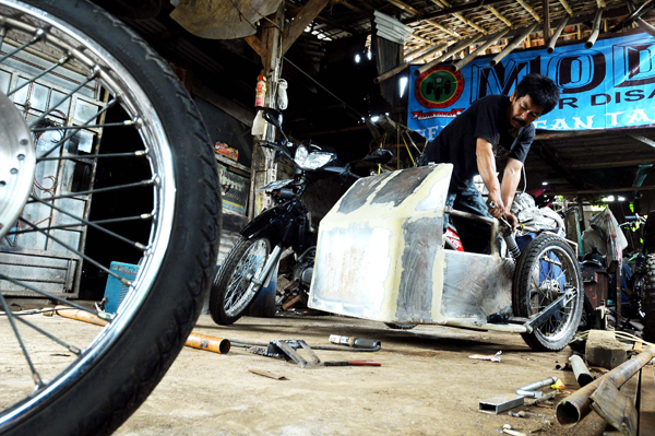  FOTO: Bengkel Modif Motor Bagi Penyandang Disabilitas