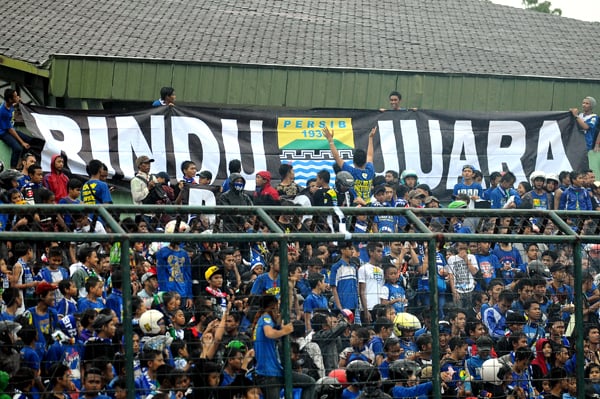  FOTO: Bobotoh Rindu Persib Juara