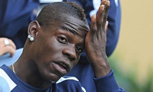  LIGA ITALIA: Balotelli Didenda karena Merokok di Toilet Kereta Api