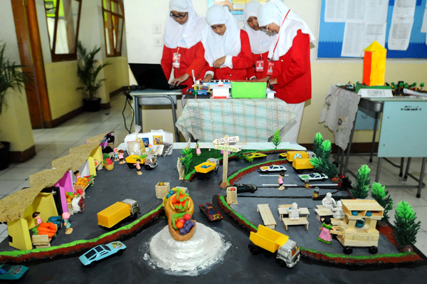  FOTO: Desain Maket Green City Ala Siswa SD Darul Hikam 