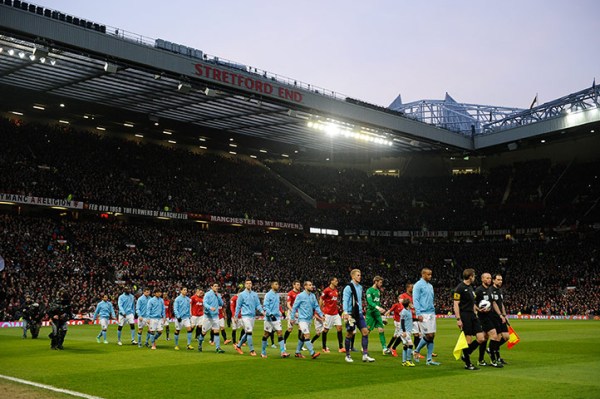  DERBY MANCHESTER: Foto-foto Laga United VS City, Mancini Tersenyum, Sir Alex Tertunduk