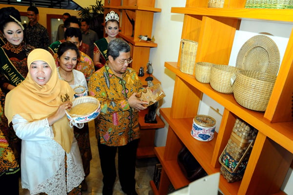  FOTO: Dekranasda Jabar Dorong Sentra Kerajinan Jadi Destinasi Wisata