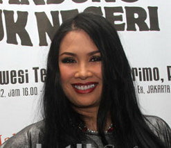  TITI DJ: Cari Suami yang Peduli Pendidikan Anak