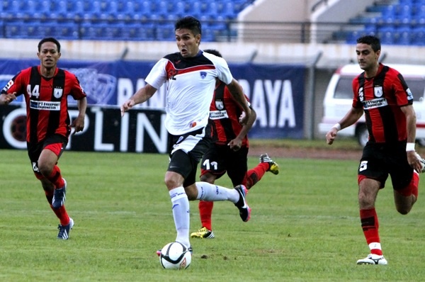  FOTO: PBR Kalah dari Persipura 0-2 