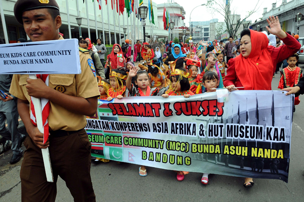  FOTO: Anak-anak TK Ambil Bagian di Peringatan KAA ke-58