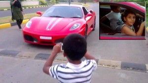  Bocah 9 Tahun 'Ngebut' Pakai Ferrari F430