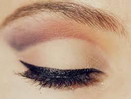  KOSMETIK: Martha Tilaar Luncurkan Liquid Eyeliner Color Terbaru