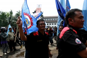  HARI BURUH: Ratusan Buruh Baru Memeringatinya Hari Ini 