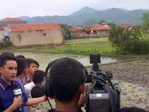  TERORIS BANDUNG: Pelaku Tinggal di Belakang Pesantren Al Basariyah