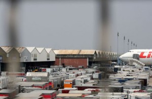  ANGKUTAN KARGO: Emirates SkyCargo Terbaik 2013