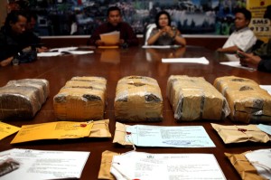  NARKOBA: Polres Banjar Tangkap Pengedar 24 Kg Ganja