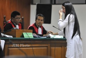  Angie Sondakh & Luthfi Hasan Ishaaq Akhirnya Dicopot dari DPR