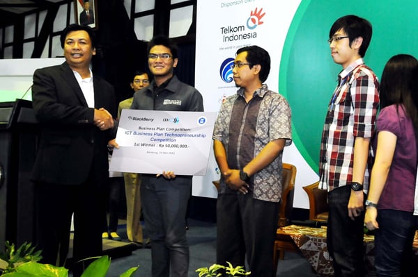  FOTO: BlackBerry Innovation Center Umumkan Kompetisi BBIC di ITB