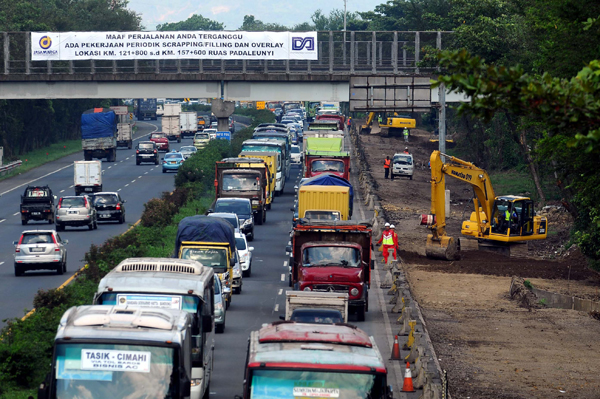  FOTO: Perawatan Jalan Tol, Jasa Marga Alokasi Sekitar Rp1 triliun