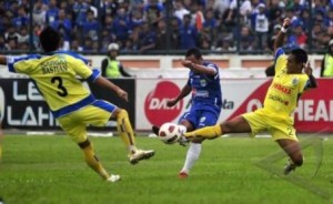  PERSIB VS PERSEGRES: Awal Babak Kedua, Maung Makin Kedodoran Tertinggal 0-2