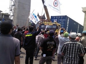  PELABUHAN CIREBON: PT Pelindo II & Pengusaha Lakukan Mediasi