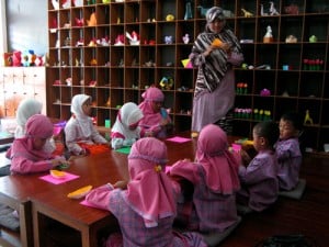  Yuk Belajar Seni Melipat Kertas di Maya Hirai School of Origami