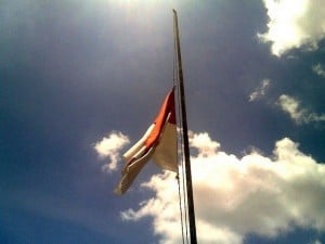  TAUFIQ KIEMAS: Cirebon Kibarkan Bendera Setengah Tiang