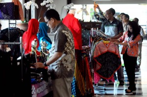  LOWONGAN KERJA: Pusat Grosir Batik Trusmi Butuh Manager Administrasi