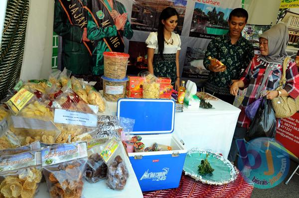  FOTO: Berburu Kuliner Khas Jabar di Taman Budaya Jabar