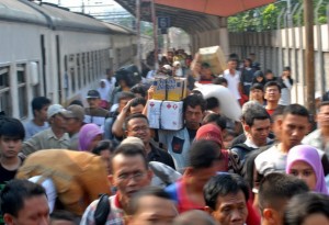  LEBARAN 2013: Pemudik Diproyeksi 18 Juta Orang