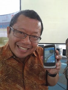  Onno W Purbo Bangga Pakai Smartphone Lokal