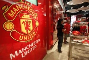  MANCHESTER UNITED Rangkul Aeroloft