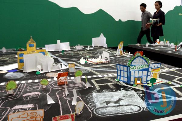  FOTO: Imajinasi Kota Bandung Modern Ala Anak-anak di Selasar Sunaryo