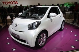  Mobil Imut Toyota IQ Segera Mengaspal di Indonesia