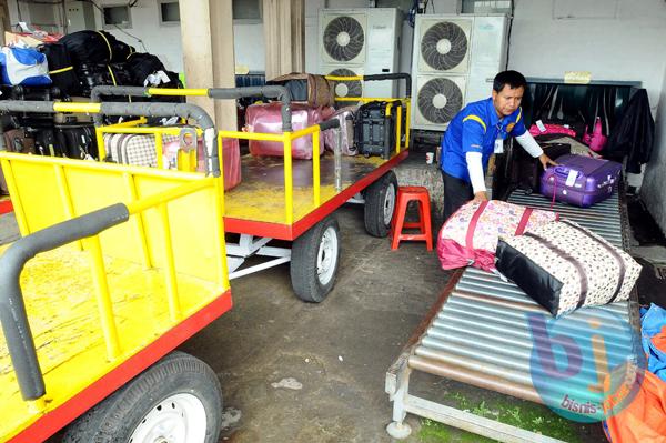  FOTO: Angkasa Pura Benahi Persoalan Bagasi