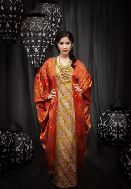  Alleira Batik Luncurkan Koleksi Idulfitri Bernuansa Persia Elegan