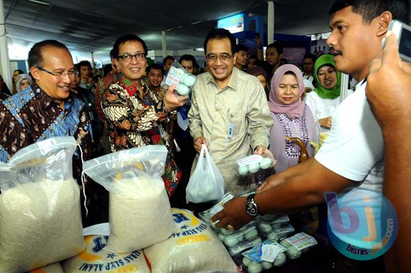  FOTO: Bank BJB Gelar Bazar Bulan Berkah bersama Waroeng bjb