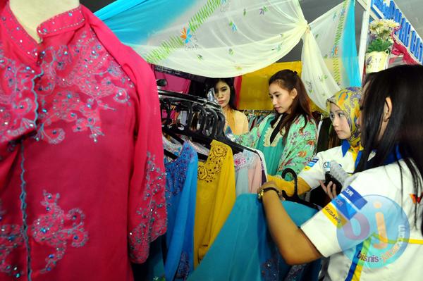  FOTO: Berburu Fashion di Bazar Bulan Berkah Bersama Waroeng bjb