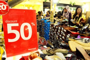  Jelang Lebaran, Perbelanjaan di Cirebon Perang Diskon