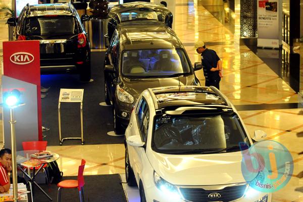  FOTO: Penjualan Mobil Menanjak Jelang Lebaran