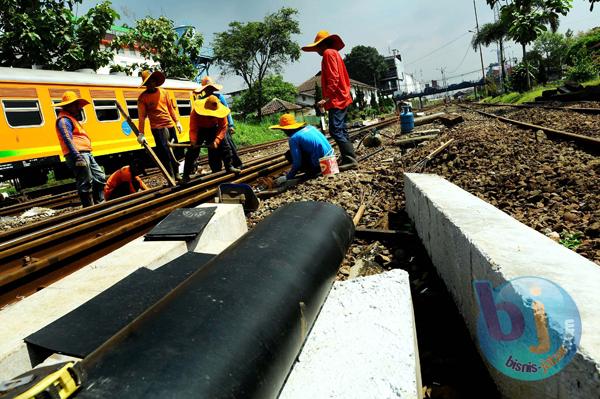  FOTO: Target Pembangunan Jalur Kereta Api Sulit Dipenuhi