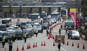  MUDIK LEBARAN 2013: Mudik Malam Lewat Jalur Tengah? Waspadai Hal Ini