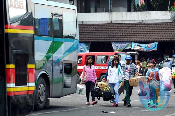  FOTO: Puncak Arus Mudik Cicaheum Diperkirakan pada H-3 Lebaran