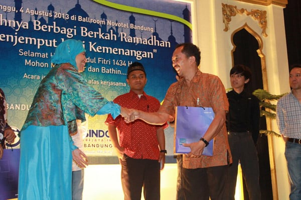  Presenter Farhan CS Hibur Anak Yatim di Novotel Bandung