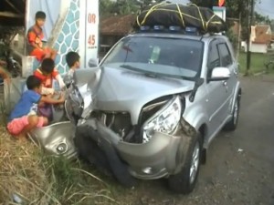  INFO MUDIK: Rush Tabrak Xenia di Tasikmalaya