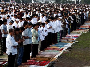  Jamaah Tarekat Shattariah Salat Idulfitri Jumat