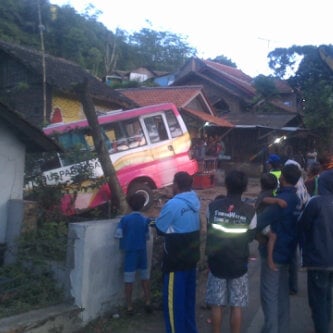  Bus Tabrak Musola di Nagreg, Kendaaraan Sudah Dievakuasi