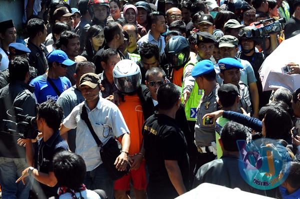  FOTO: 400 Polisi Kawal Rekonstruksi Pembunuhan Sisca Yofie